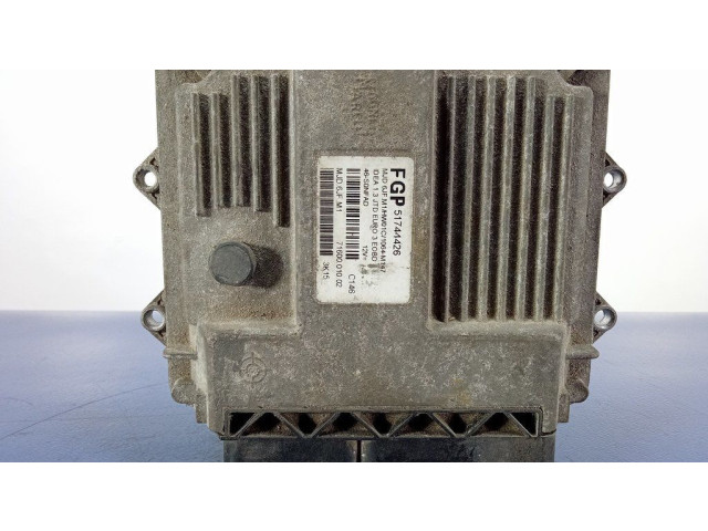 Блок управления двигателем ECU