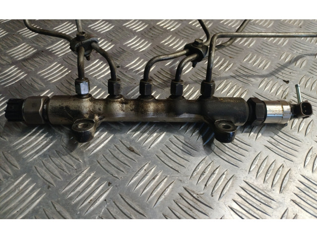 Vstřikovací lišta 238100R020   Toyota Avensis T250  pro naftový motor 2.2 2AD-FHV 