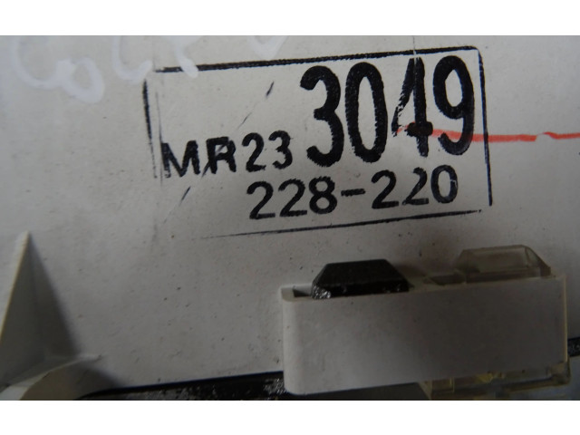 Панель приборов MR233049   Mitsubishi Colt       