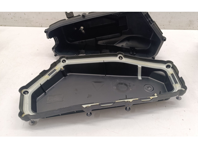 Блок предохранителей  8509914   BMW 4 F36 Gran coupe    