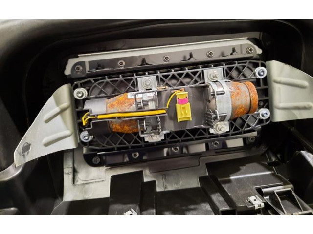 Блок подушек безопасности 1K0880201CB   Volkswagen Tiguan