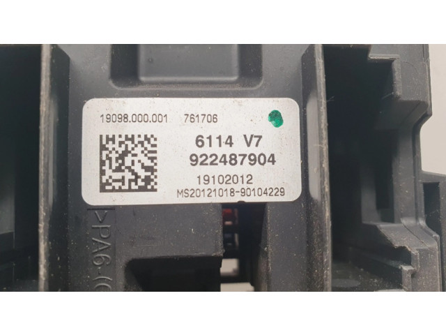   Pojistková skříňka 922487904   BMW 1 F20 F21 2012
