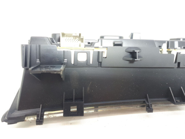 Панель приборов 13136729HT   Opel Signum       