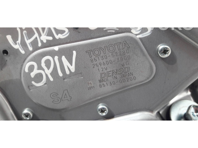 Моторчик заднего дворника 85130-52280    Toyota Yaris Cross