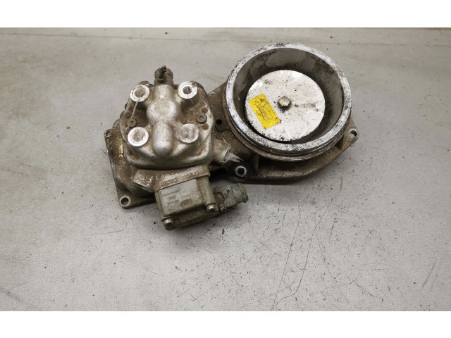 Vstřikovací lišta 0438121011, 026133353   Audi 80 90 B3     