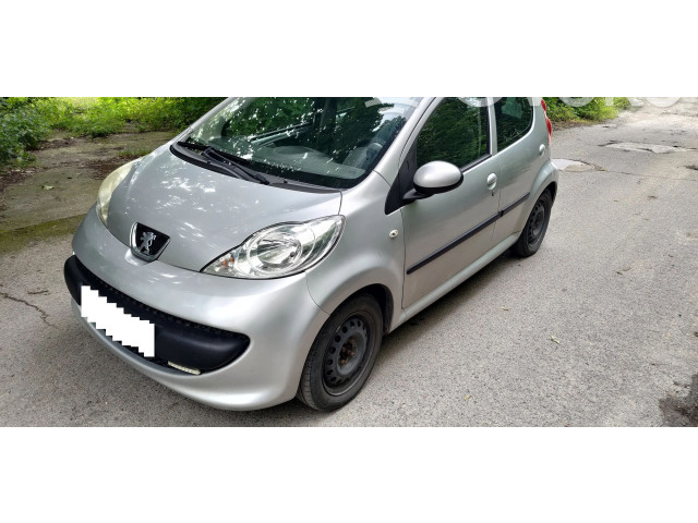 Zpětné zrcátko  Peugeot 107 2006  KTB, 1E7  