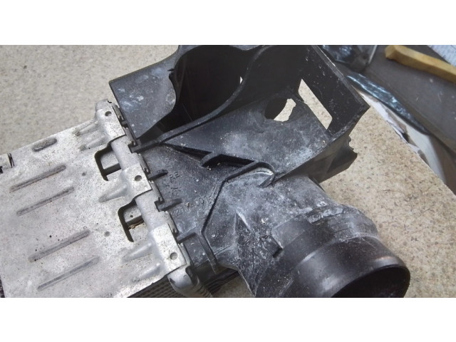 Интеркулер  8576509   BMW 5 G30 G31 0.0