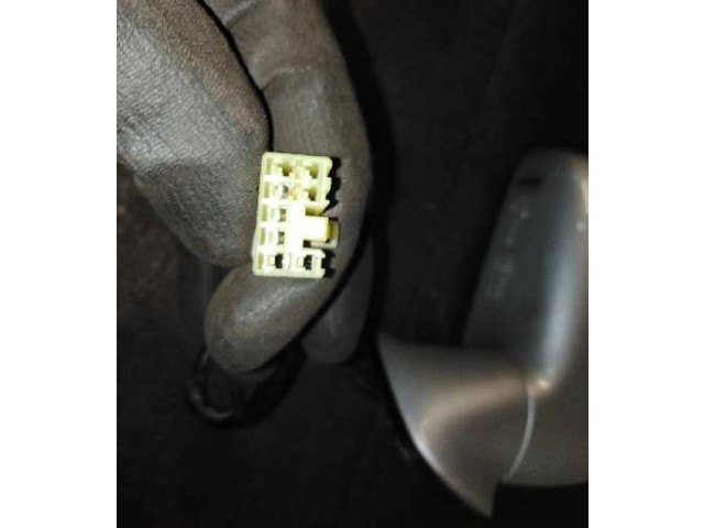 Zpětné zrcátko  Suzuki Liana 2002  3PIN  