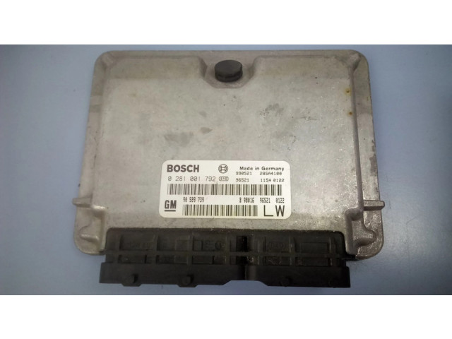 Řídící jednotka 90589739, 0281001792   Opel Frontera B 2000