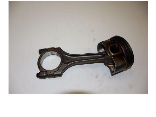  Поршень с шатуном 55273835   Alfa Romeo Stelvio  