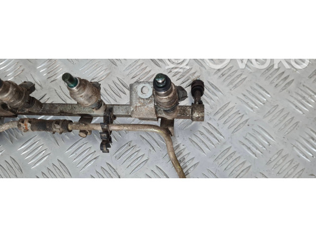 Vstřikovací lišta    Daihatsu Feroza     