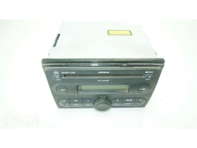 Радио/ проигрыватель CD/DVD / навигация