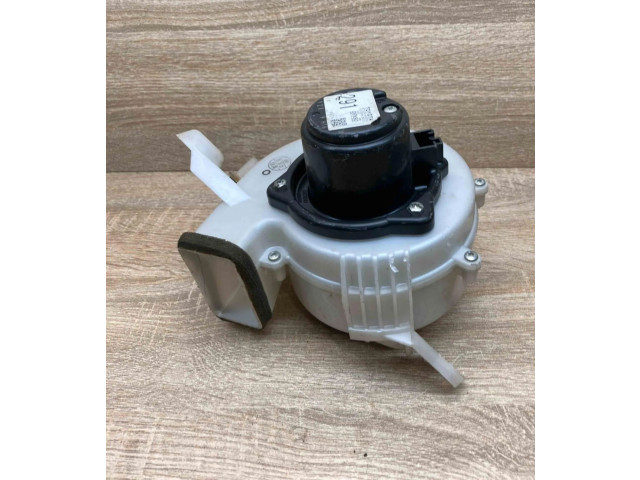Вентилятор печки    8713047070   Toyota Prius (XW20)