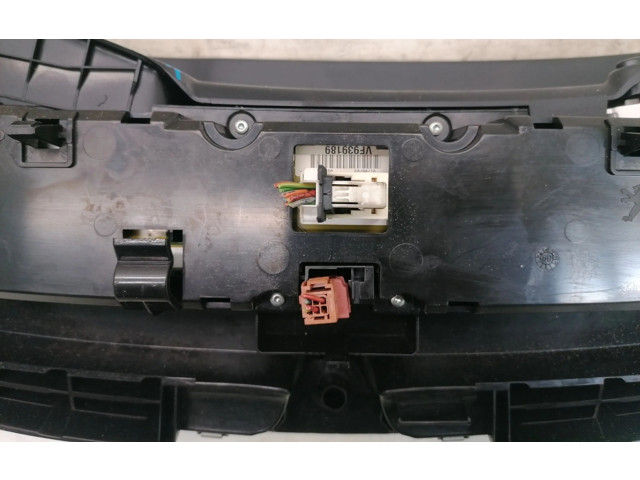 Přístrojová deska  Citroen C3 Picasso 2009 555002081400  