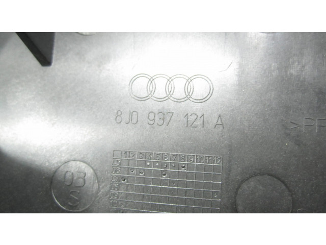 Блок предохранителей  8J0937121A   Audi TT TTS Mk2    