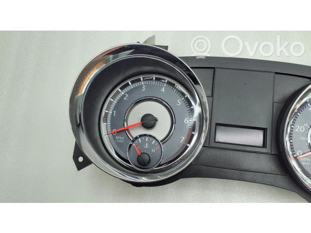 Přístrojová deska  Chrysler Town & Country V 2011 P68055682AE  