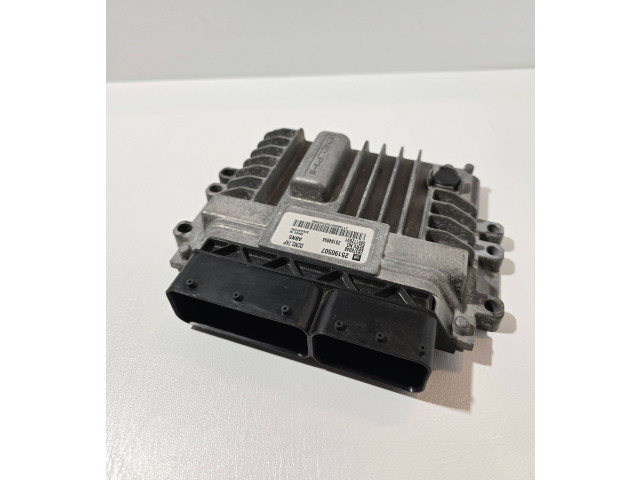 Vstřikovací lišta 25190507, 25184894   Opel Antara    A22DM 