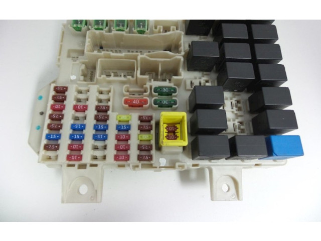 Блок предохранителей  00490L23, 00490L23   Mitsubishi Colt    