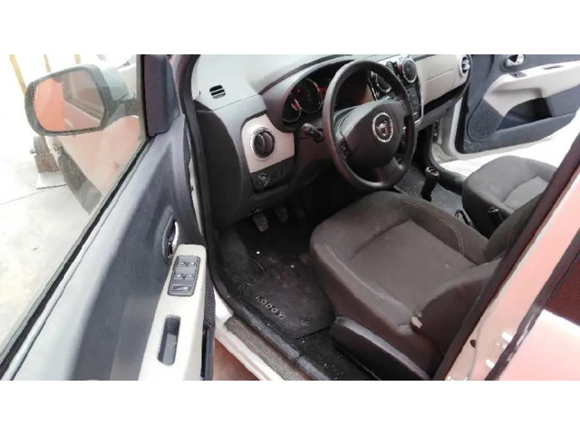 Ручка стеклоочистителей 681726046R   Dacia Lodgy