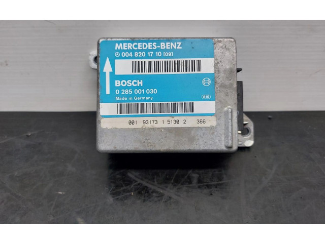 Блок управления двигателя 0048201710, 0285001030   Mercedes-Benz 190 W201