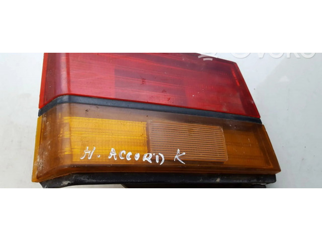 Задний фонарь левый сзади 0431060, 043-1060    Honda Accord   1990-1993 года