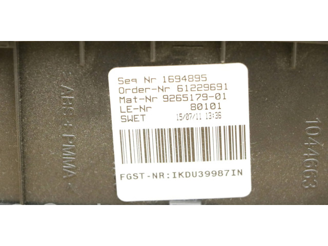 Přístrojová deska  BMW 5 F10 F11 2011 9265179, 2207052  