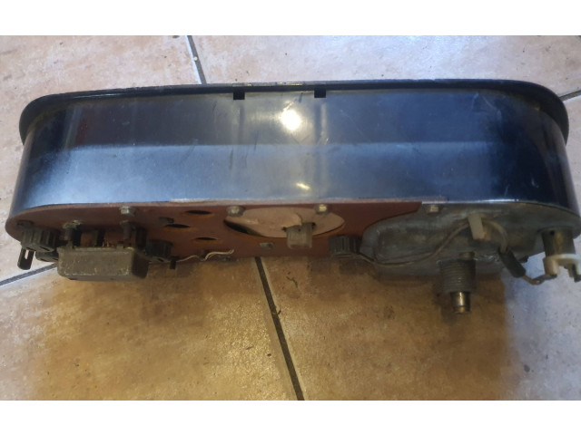 Панель приборов 872819, 1176   Audi 80 B1       