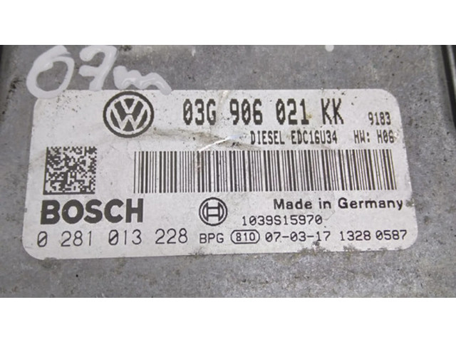 Řídící jednotka 03G906021KK, 0281013228   Volkswagen Jetta V 2007