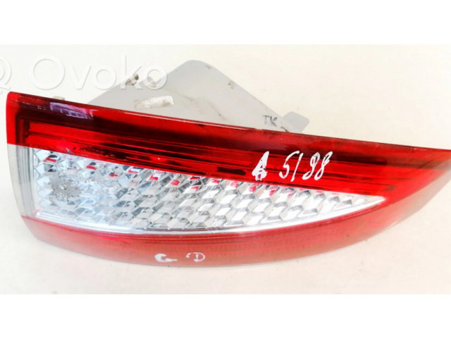 Задний фонарь правый сзади 7S7113404A, 7S71-13404-A    Ford Mondeo MK IV   2007-2014 года