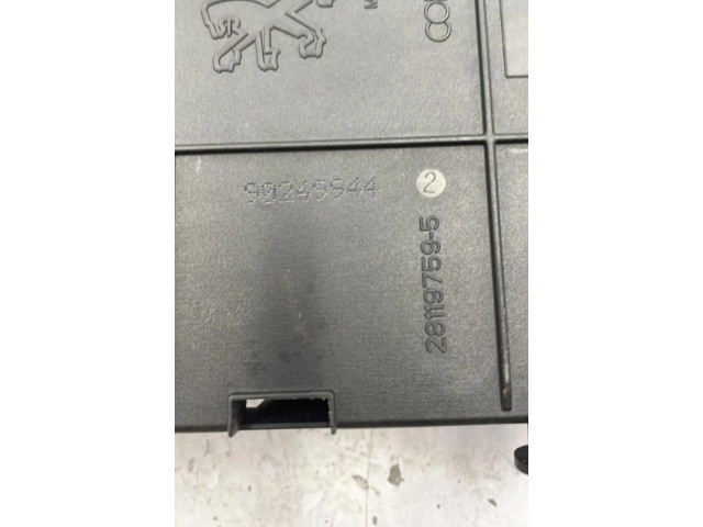 Pojistková skříňka Řídící jednotka BSM 1613316380   Peugeot 5008 2011