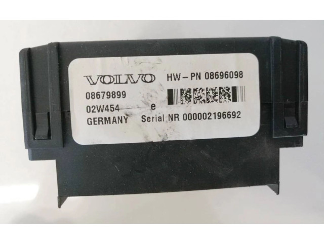   Pojistková skříňka 08679899, 08696098   Volvo S70  V70  V70 XC 2002