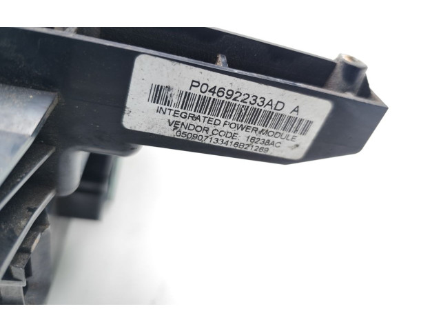 Блок предохранителей P04692233AD   Chrysler 300 - 300C    
