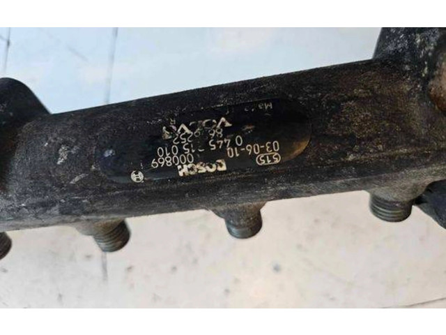 Vstřikovací lišta 0445215010, 8658252   Volvo XC70     