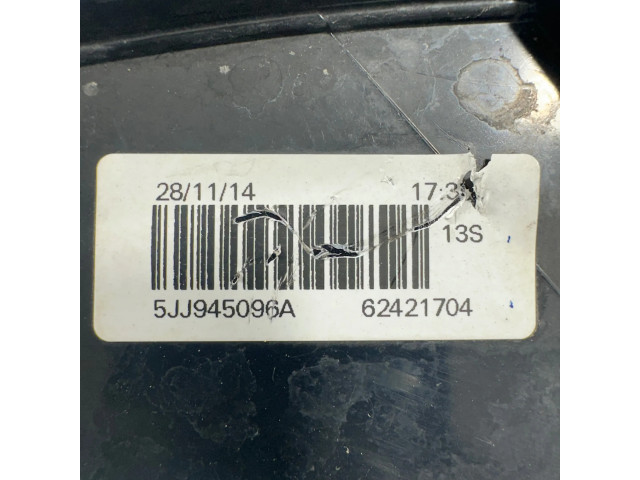 Задний фонарь правый 5JJ945096A, 62421704    Skoda Rapid (NH)   2012-2019 года