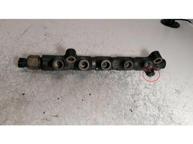 Vstřikovací lišta 8945812010   Toyota Avensis T220  pro naftový motor 2.0  