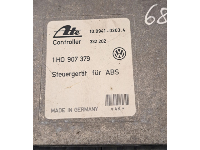 Zpětné zrcátko  Volkswagen Golf III 1995  1H0907379  