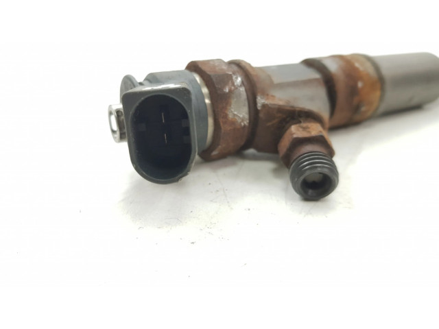 Vstřikovač 7793836   BMW 5 E60 E61  pro naftový motor 2.0  