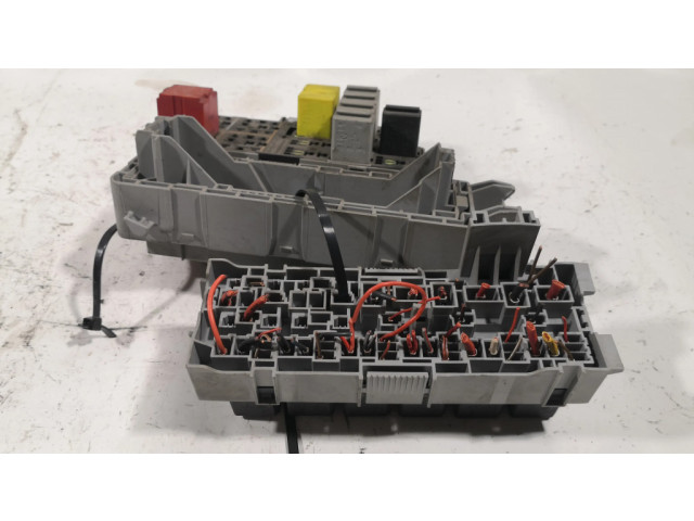 Блок предохранителей  93363140   Opel Meriva A    