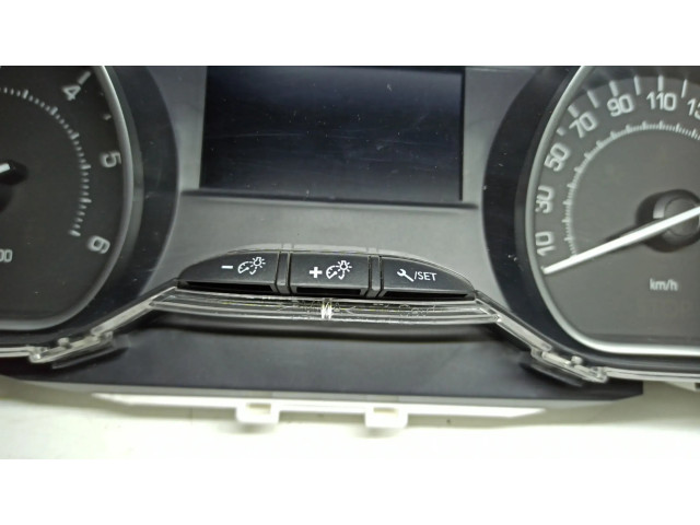 Přístrojová deska  Peugeot 208  982262158000  