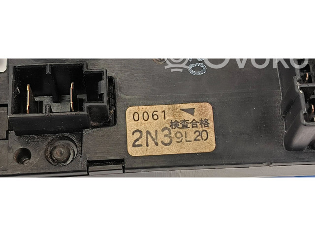   Pojistková skříňka 243502N300H   Nissan Almera 2000