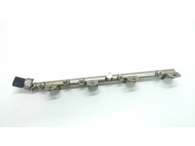 Vstřikovací lišta 1353754759907, 12056010   BMW 7 F01 F02 F03 F04  pro benzínový motor 4.4 N63B44A N63