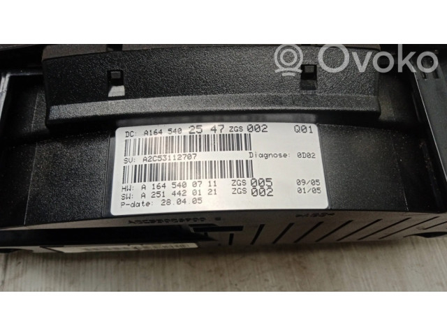 Přístrojová deska  Mercedes-Benz ML W164 2006 A1645402547, A2C53112707  