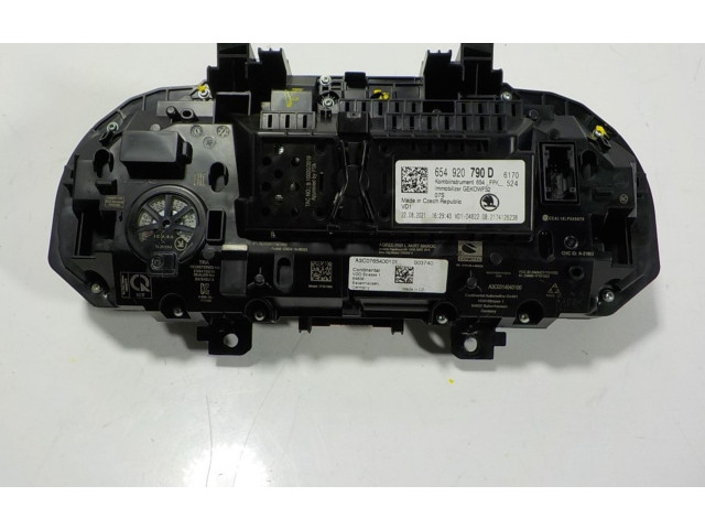 Přístrojová deska  Skoda Kamiq 2021 654920790D, 654920790D  