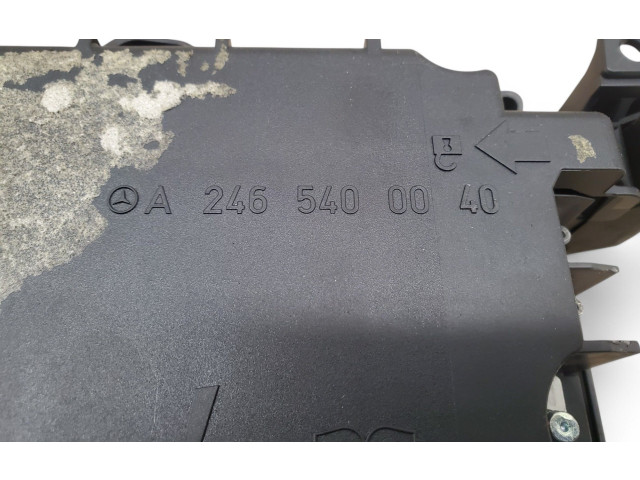   Pojistková skříňka A2465400040   Mercedes-Benz GLA W156 2016