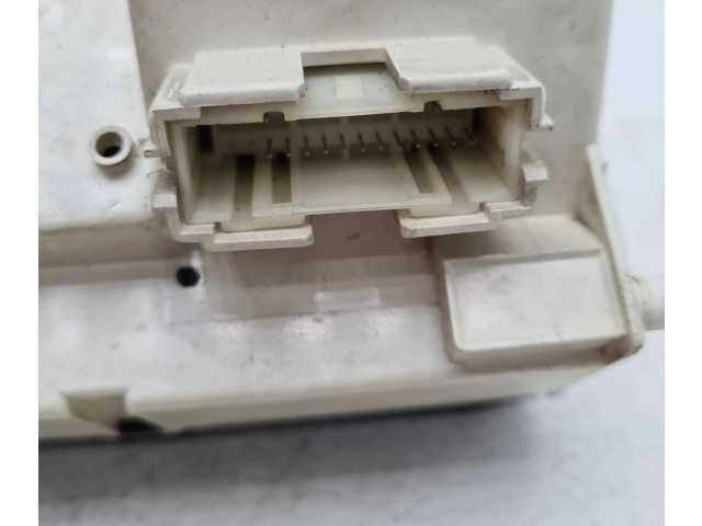Přístrojová deska  Volkswagen PASSAT B3 1993 5220029110  