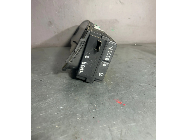 Přístrojová deska  Opel Vectra B 1998 90569785, 110008733009  