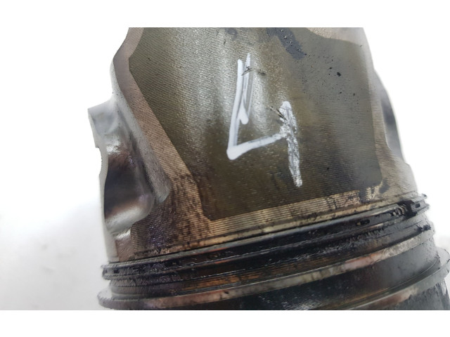 Píst 234102A966, 234102A966   Hyundai i30    D4FC 