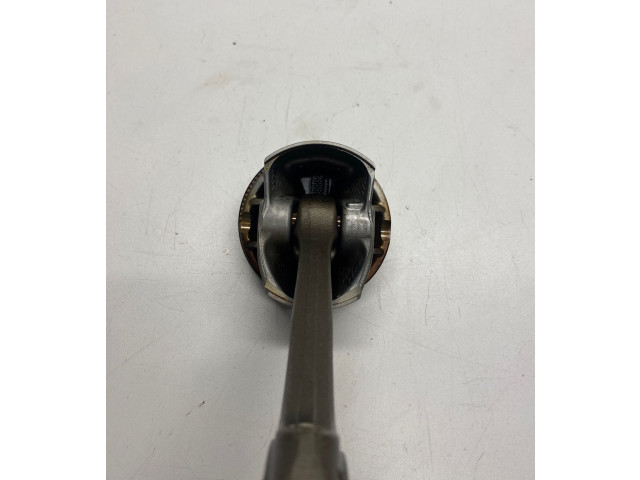 Píst 06M099C, CWG   Audi S5 F5    CWG 