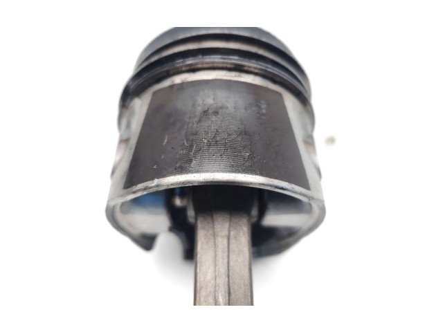 Píst AWX   Audi A6 S6 C5 4B    AWX 
