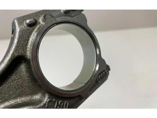 Поршень с шатуном  02606LJ1, WU3  Audi A3 S3 8V  
